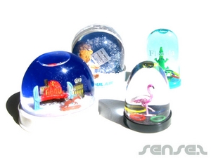 Snow Globes (3D)