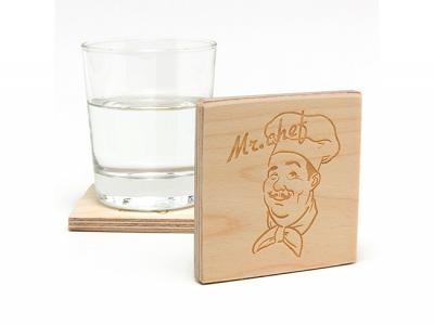 刻まれた分厚い合板のコースター-正方形（9mm）