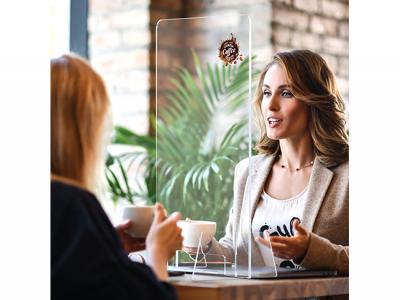 自立型個人用保護スクリーン