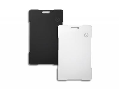 クレジットカード型Bluetoothトラッカー（ワイヤレス充電式)