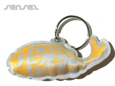 形の生地パフキーチェーン